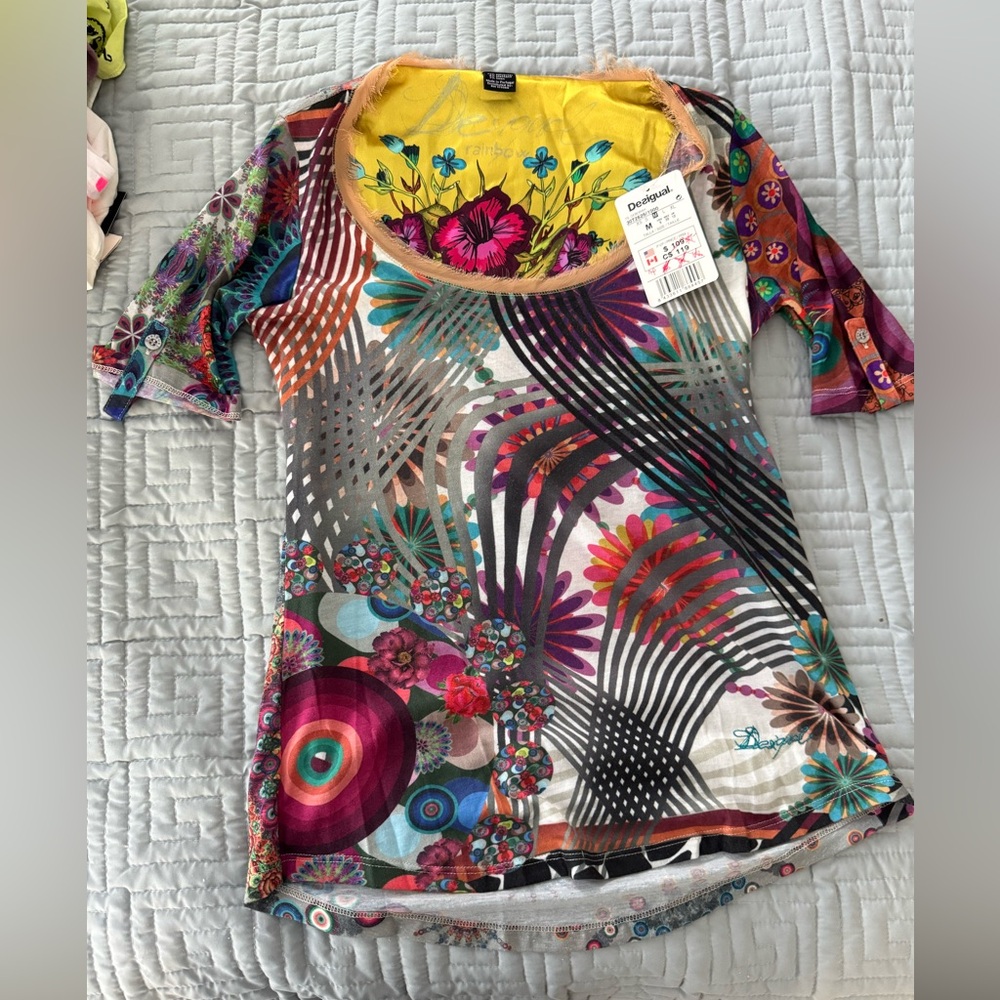 Desigual Colorful Abstract Short Sleeve Top